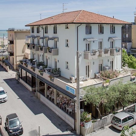 רימיני Hotel Villa Dei Gerani מראה חיצוני תמונה