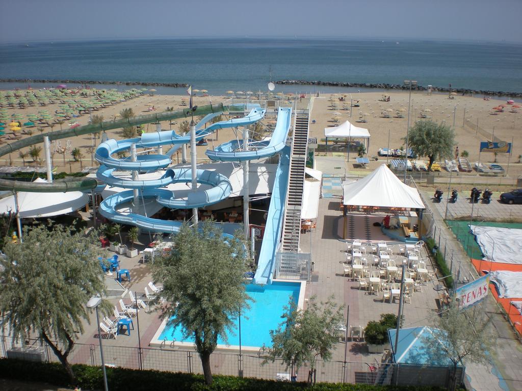 רימיני Hotel Villa Dei Gerani מראה חיצוני תמונה