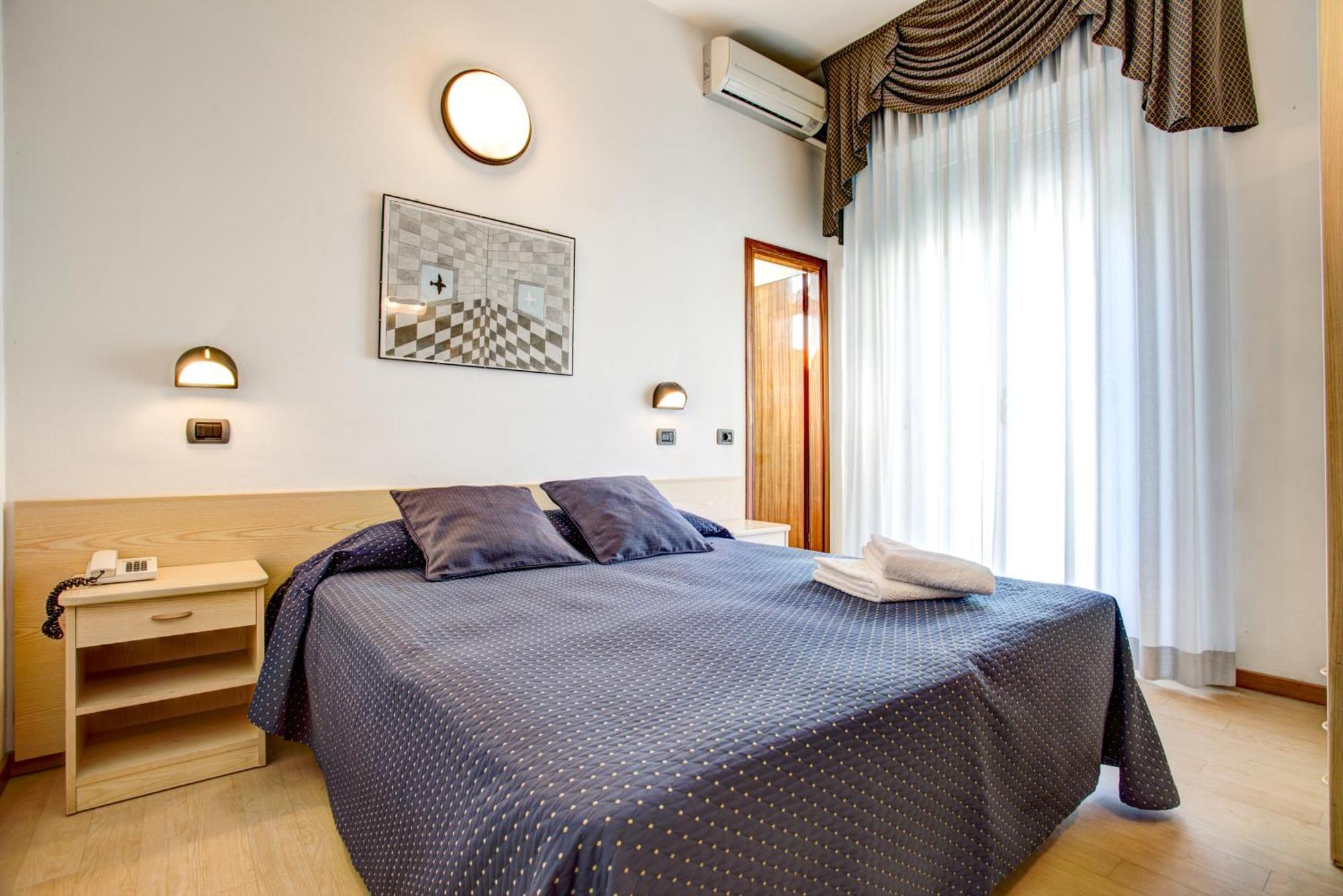 רימיני Hotel Villa Dei Gerani מראה חיצוני תמונה