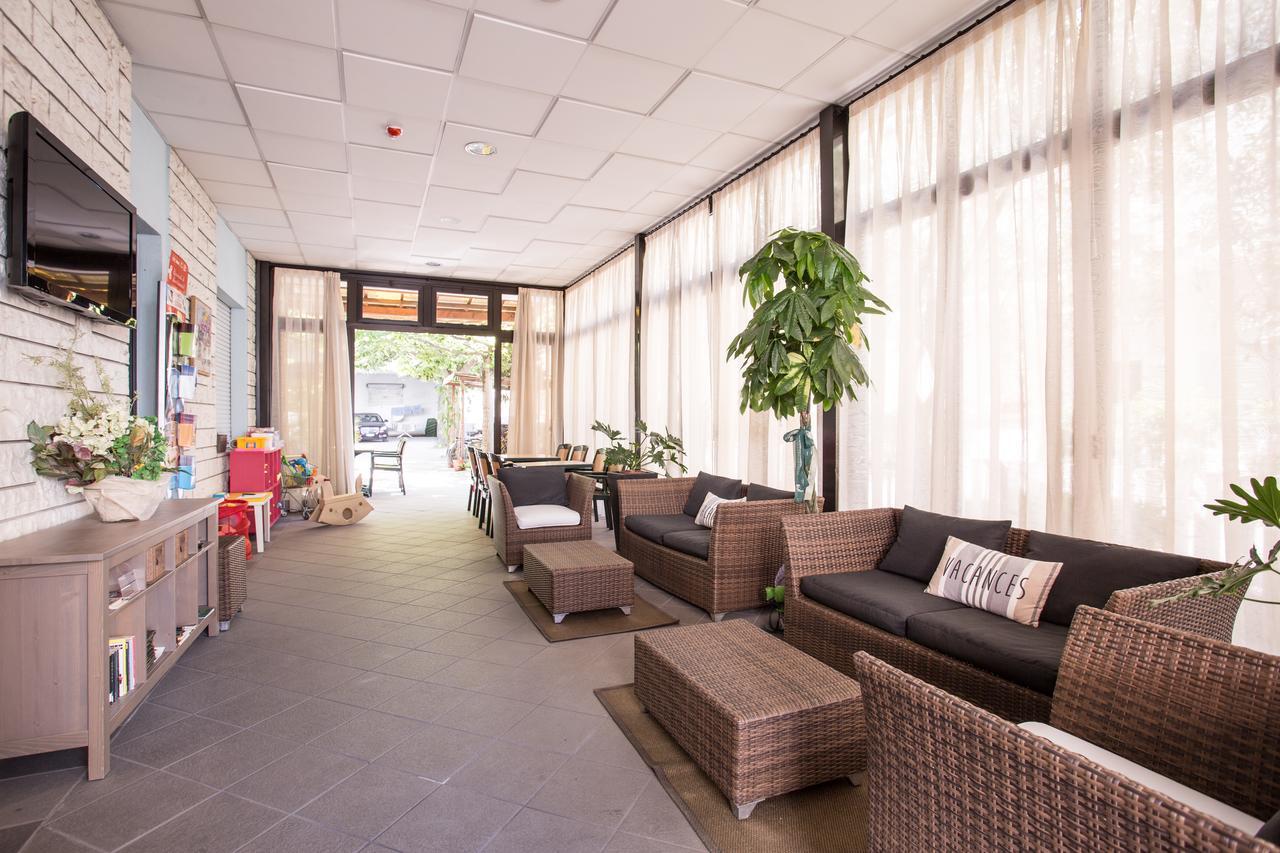 רימיני Hotel Villa Dei Gerani מראה חיצוני תמונה