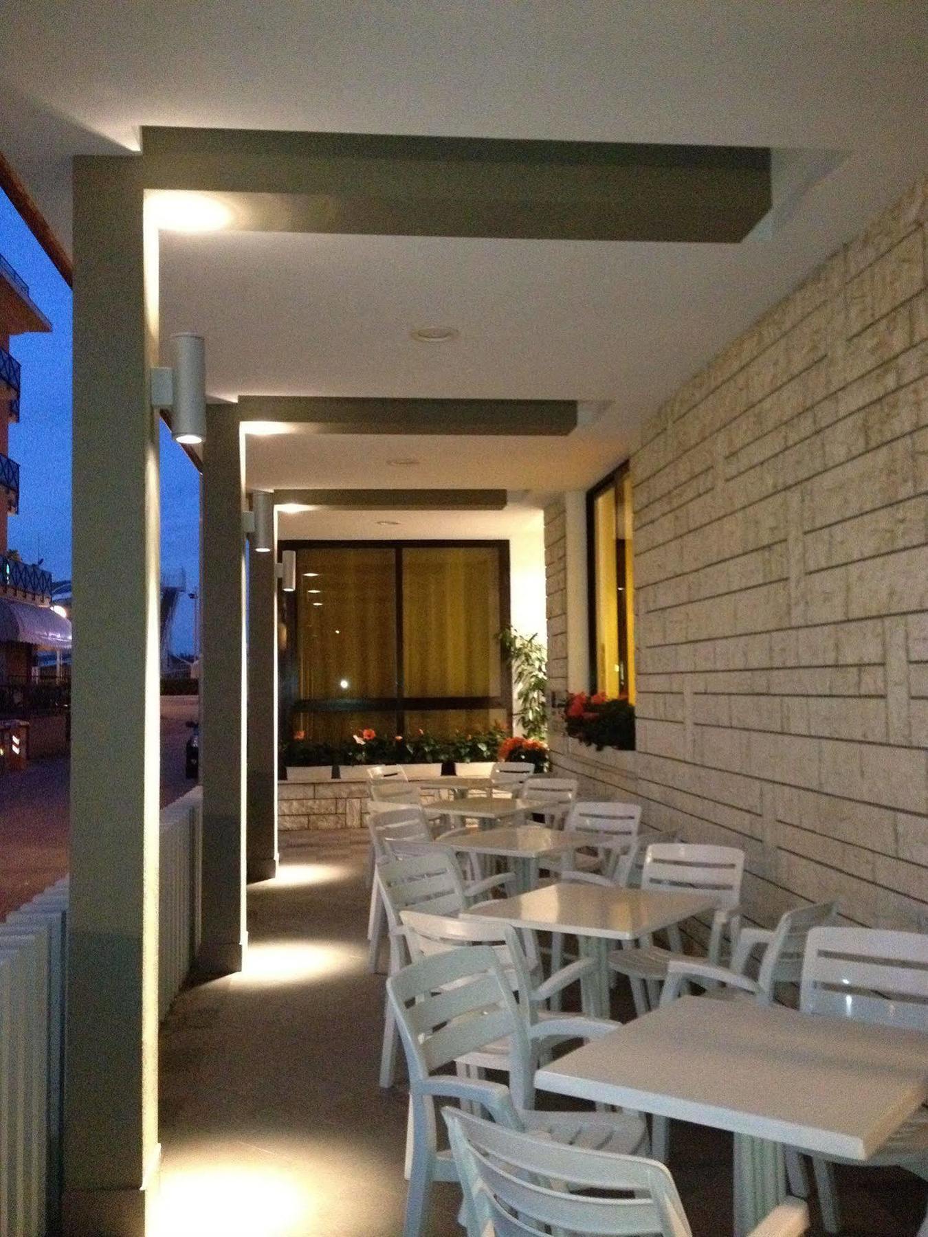 רימיני Hotel Villa Dei Gerani מראה חיצוני תמונה