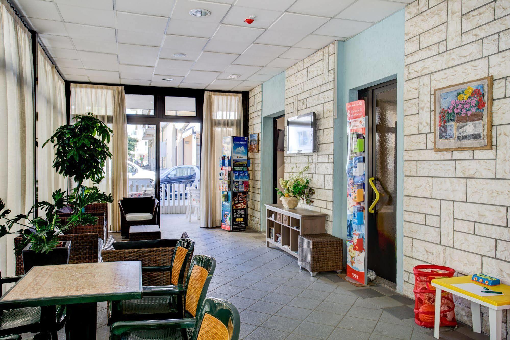 רימיני Hotel Villa Dei Gerani מראה חיצוני תמונה