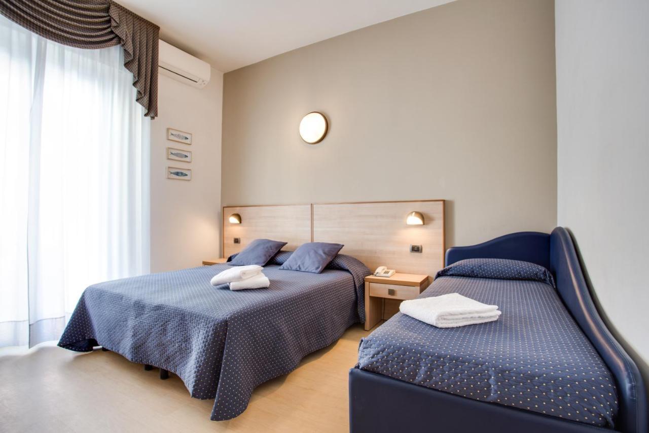 רימיני Hotel Villa Dei Gerani מראה חיצוני תמונה
